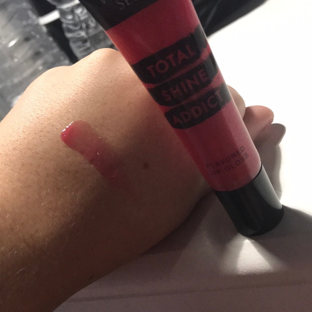 Lipgloss - Picture 3 of 4